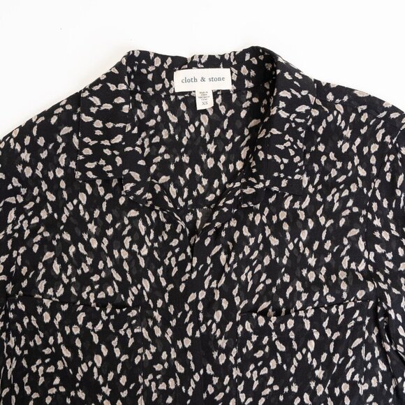 🚨 Anthropologie Cloth & Stone Spotted Lightweight Button Down Shirt - Picture 4 of 11